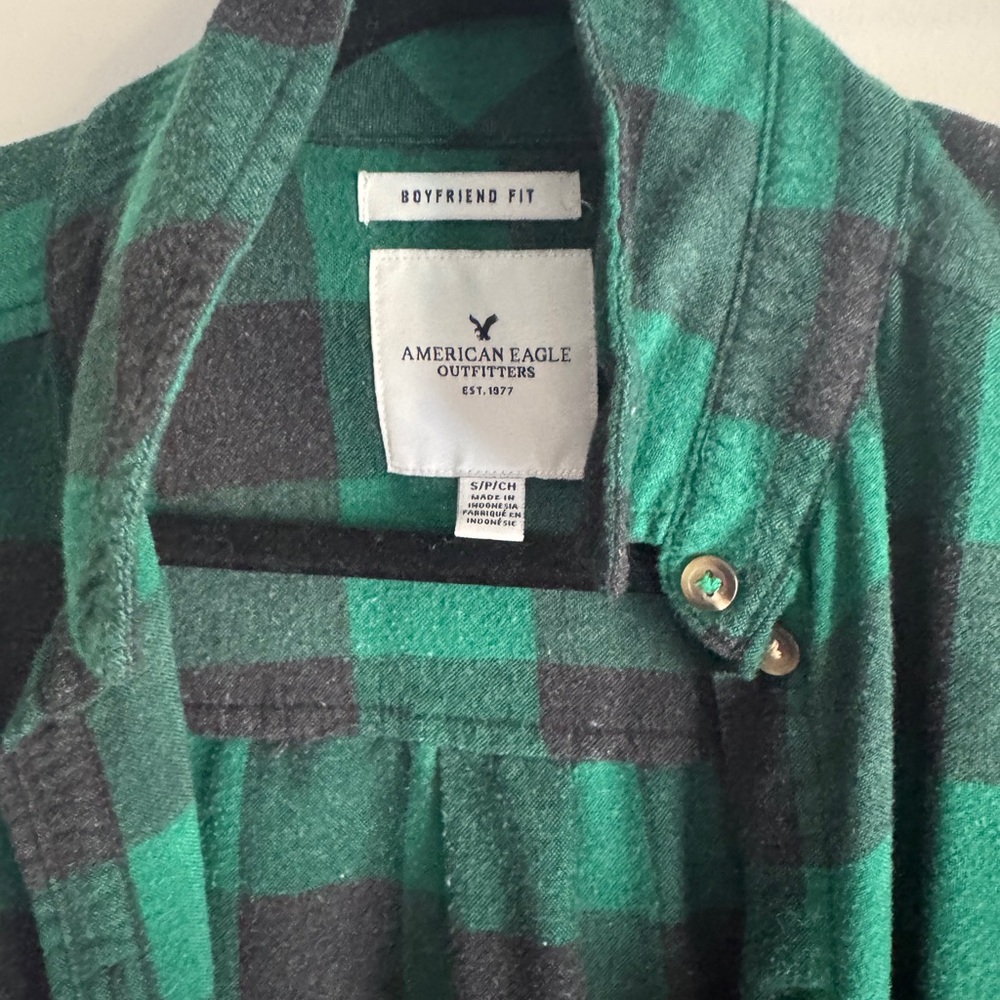 American Eagle Outfitters Green & Black Plaid Boyfriend Flannel Shirt